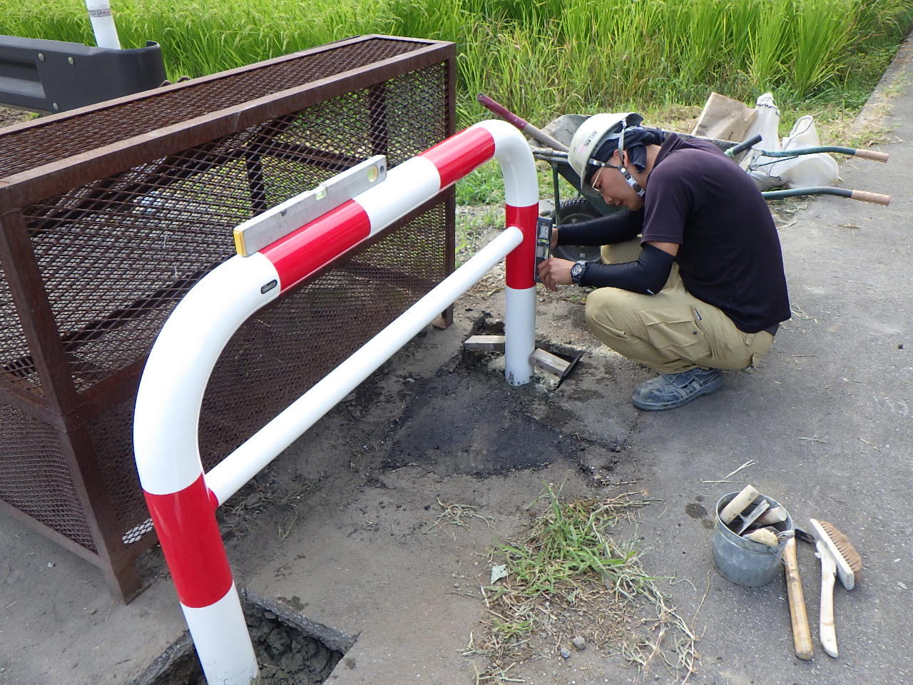 一般県道北羽生入善線 線形誘導標ほか修繕